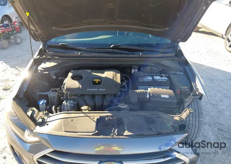 2018 Hyundai Elantra Value Edition z USA, uszkodzony, nr VIN 5NPD84LF9JH300335